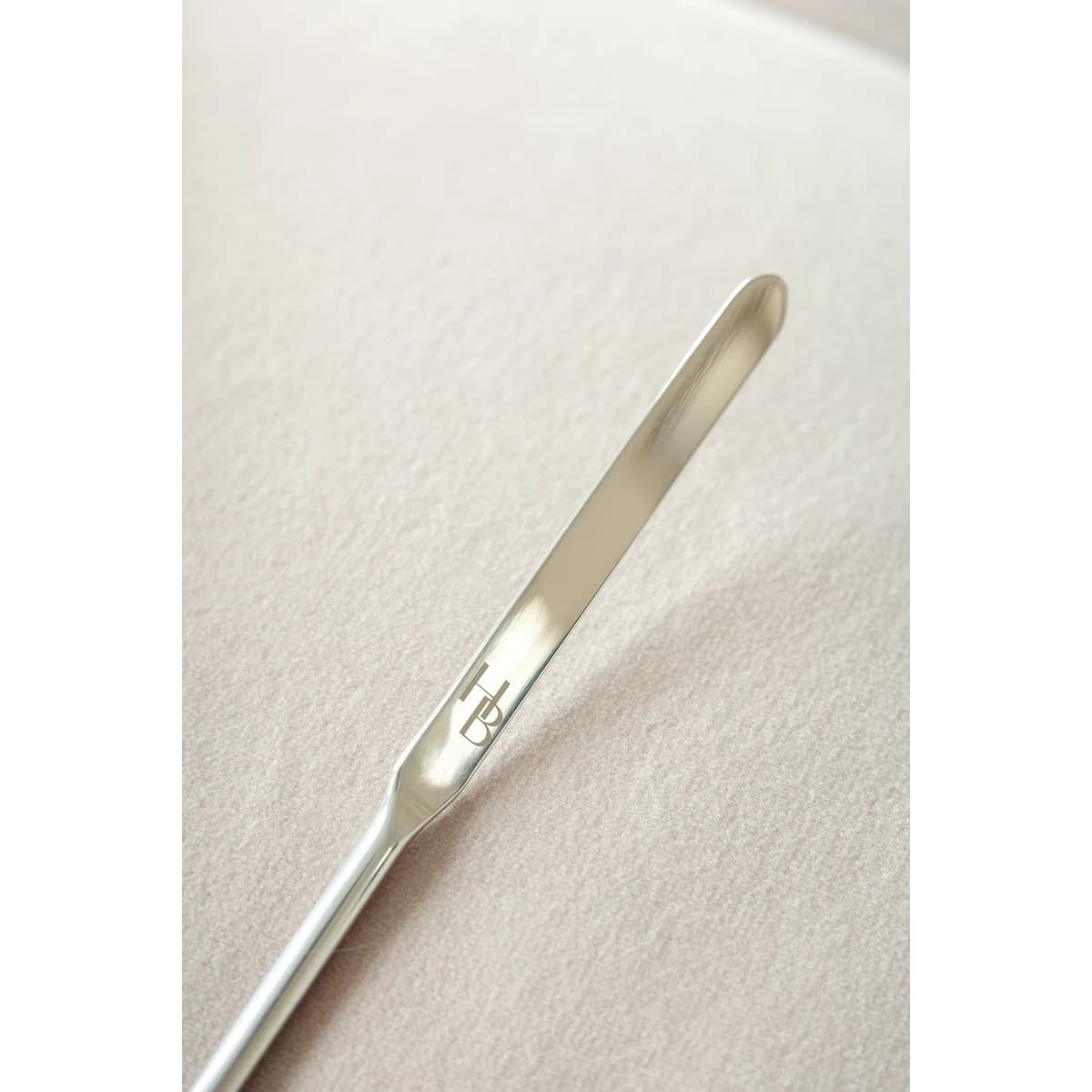 heveblue Soft Slim Foundation Spatula